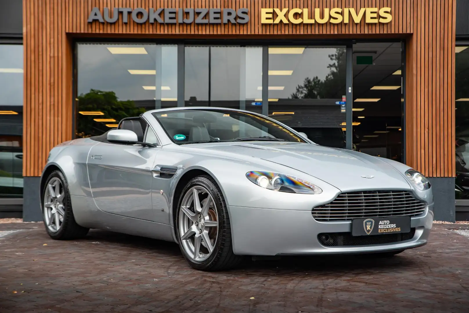 Aston Martin Vantage V8 Roadster 4.3 V8 Sportshift Youngtimer Top staat Gri - 1