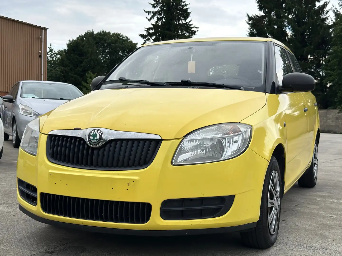 Skoda Fabia Fabia 1.2i*1ER MAIN*CARNET*PRET A IMMATRICULER!! Jaune - 1