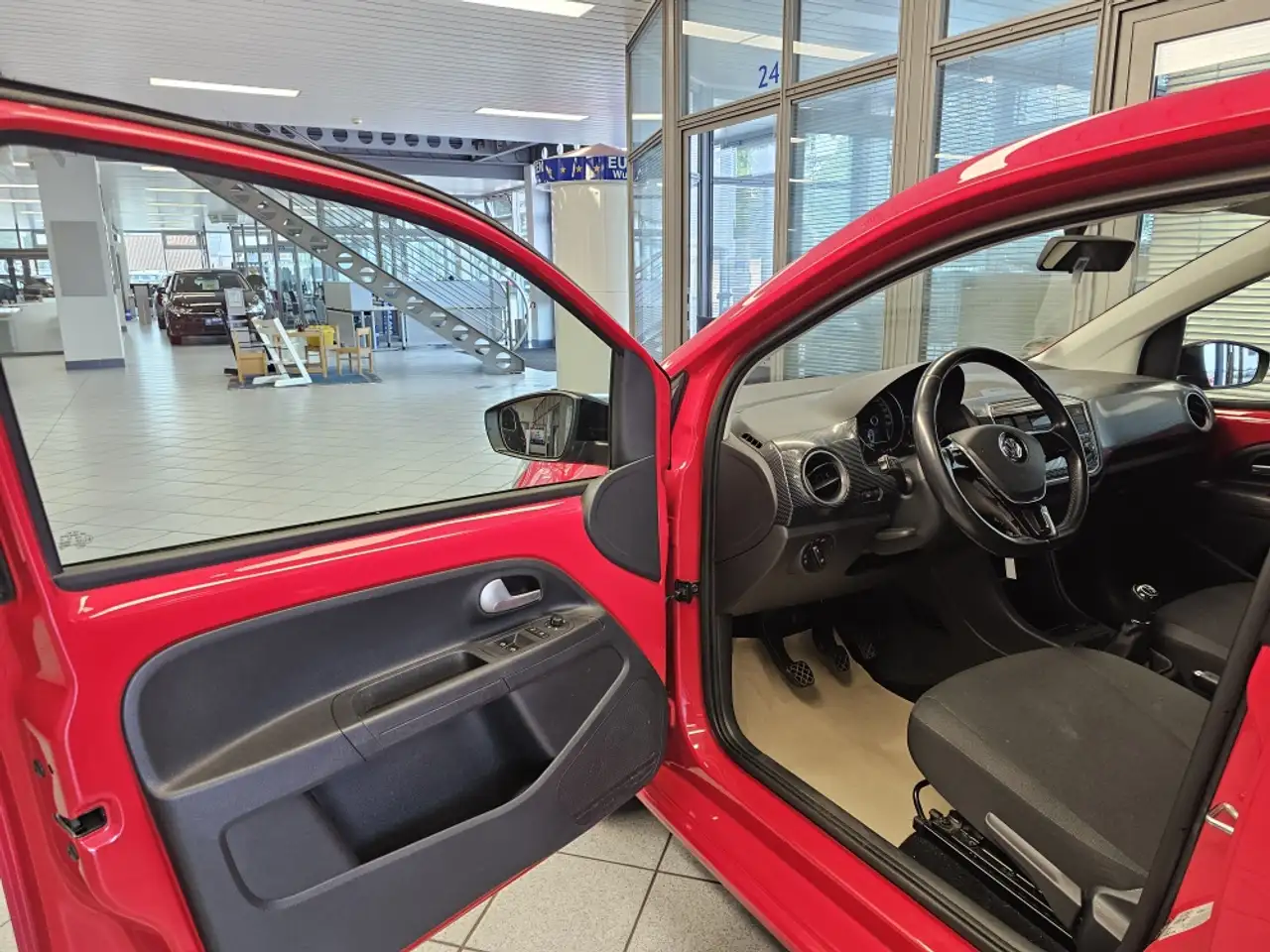 Volkswagen Up PDC,Sitzheizung,Klimatronik,Tempomat, миниатюра 17