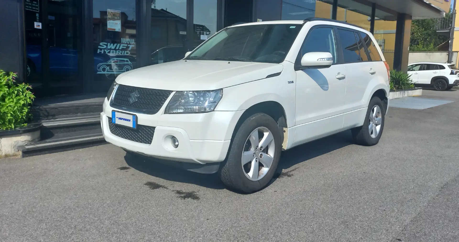 Suzuki Grand Vitara Grand Vitara 1.9 DDiS 5 porte Crossover Bianco - 1