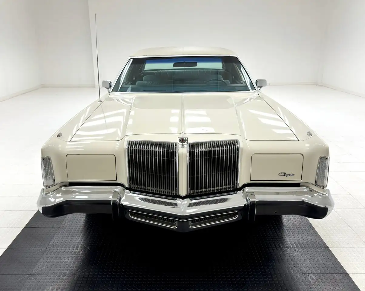 Chrysler New Yorker Brougham Hardtop, foto 8