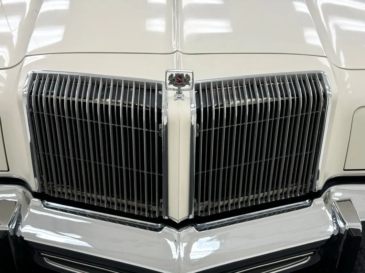 Chrysler New Yorker Brougham Hardtop, foto 9