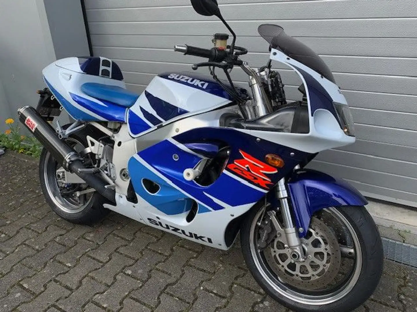 Suzuki GSX-R 750 SuperbikeUmbau Bílá - 2
