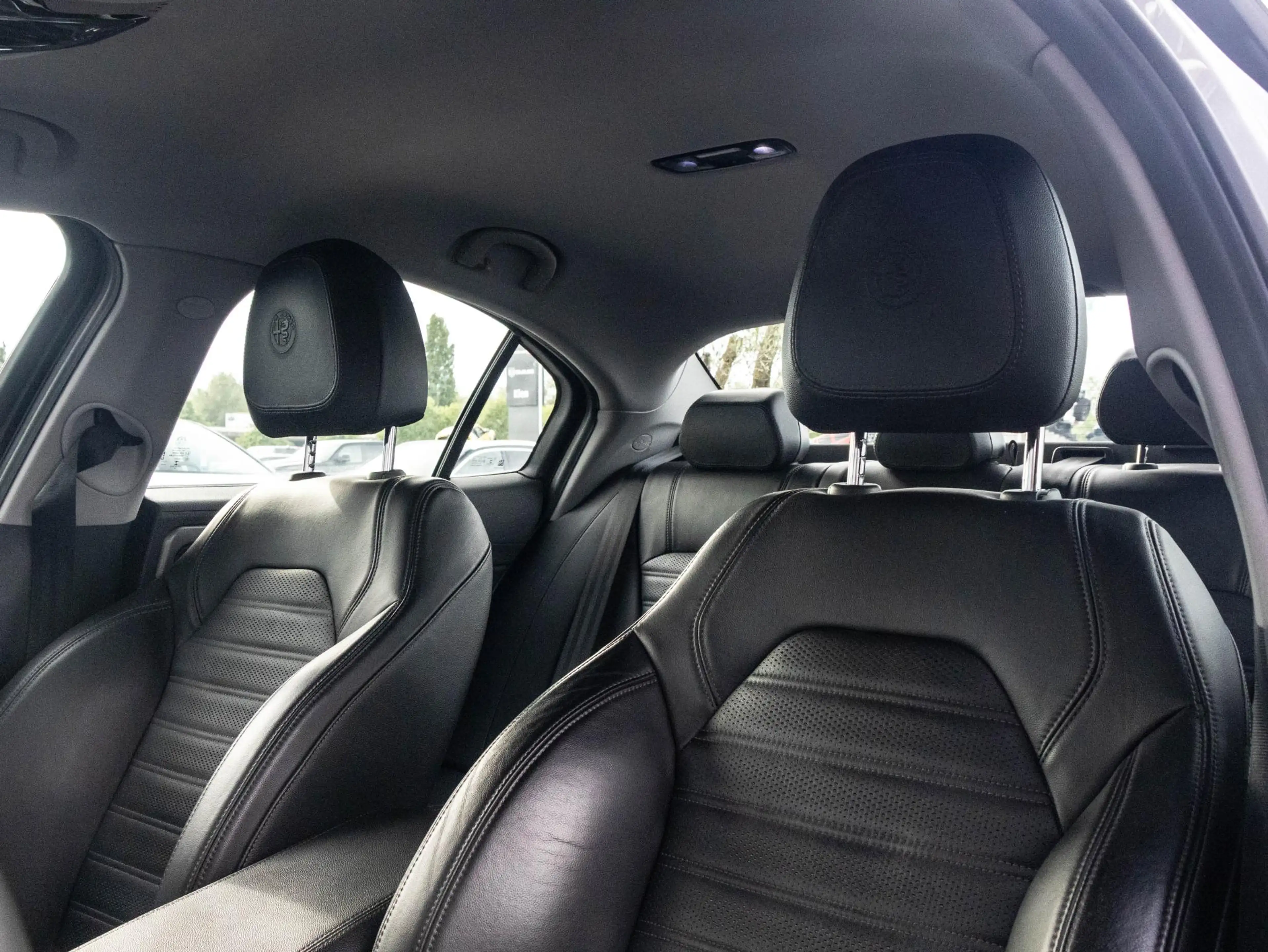 Alfa Romeo Giulia 2.0 T AWD Veloce 280 pk | Originele All Wheel Driv — photo 9