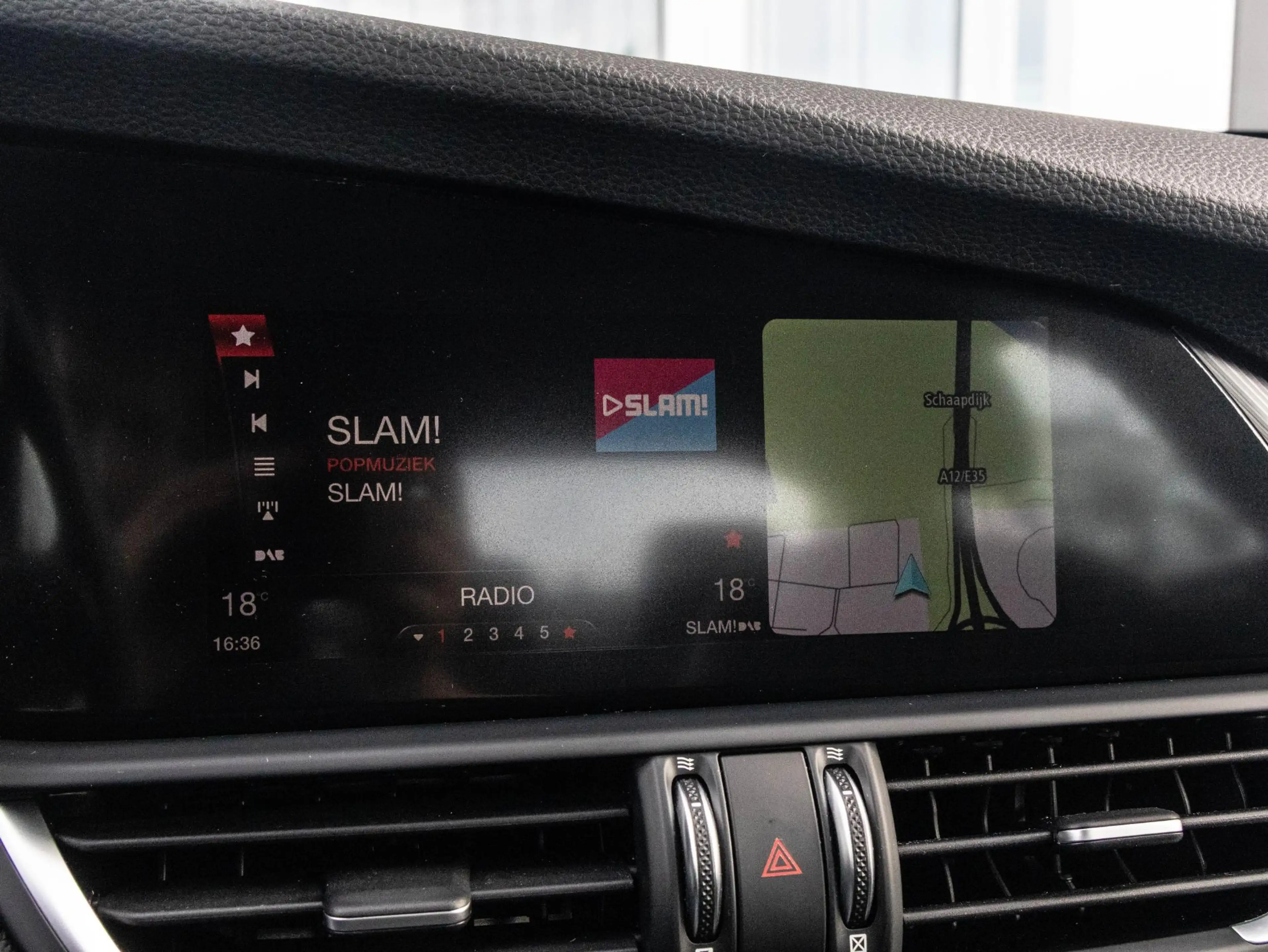 Alfa Romeo Giulia 2.0 T AWD Veloce 280 pk | Originele All Wheel Driv — photo 33