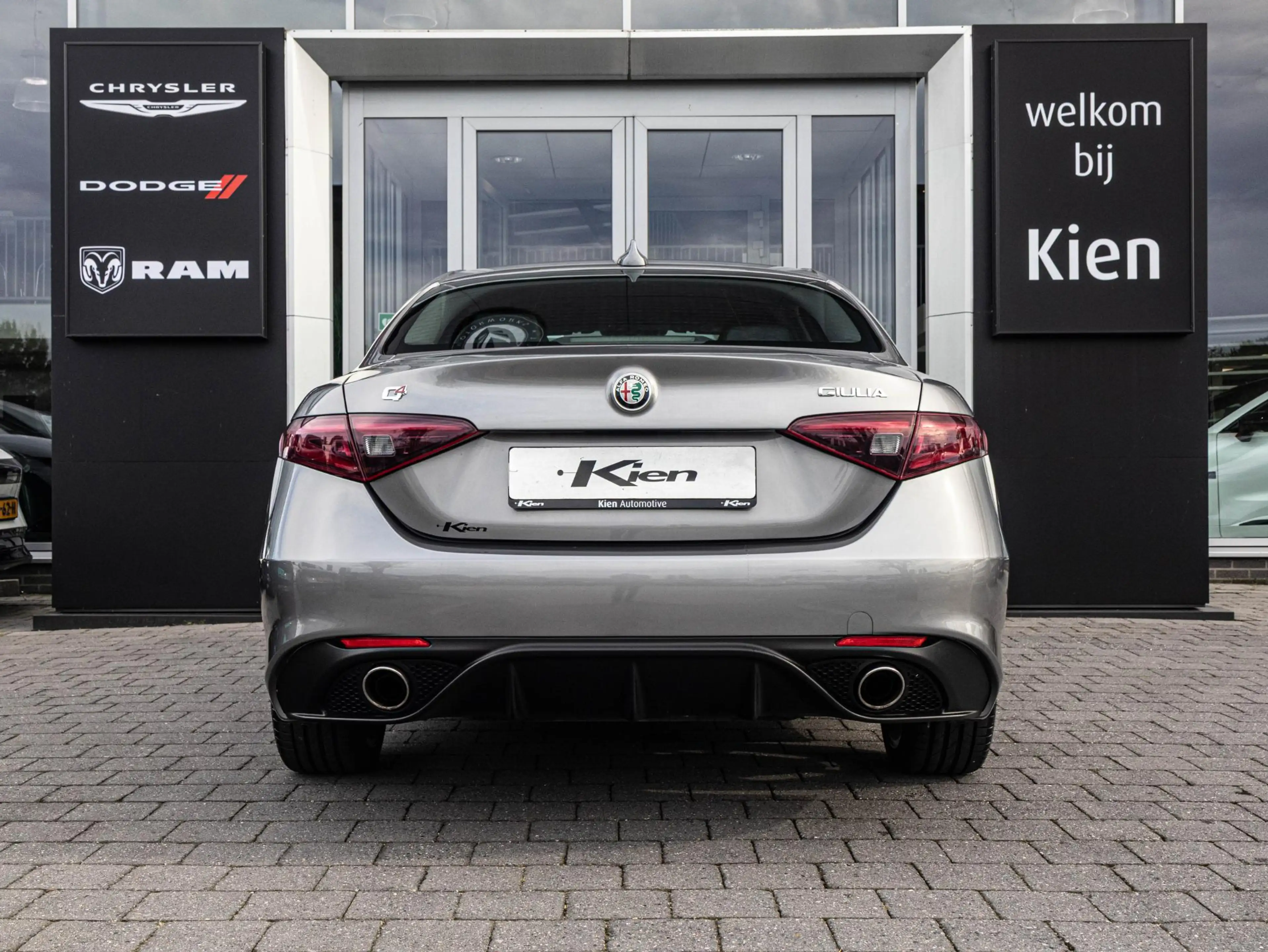 Alfa Romeo Giulia 2.0 T AWD Veloce 280 pk | Originele All Wheel Driv — photo 19