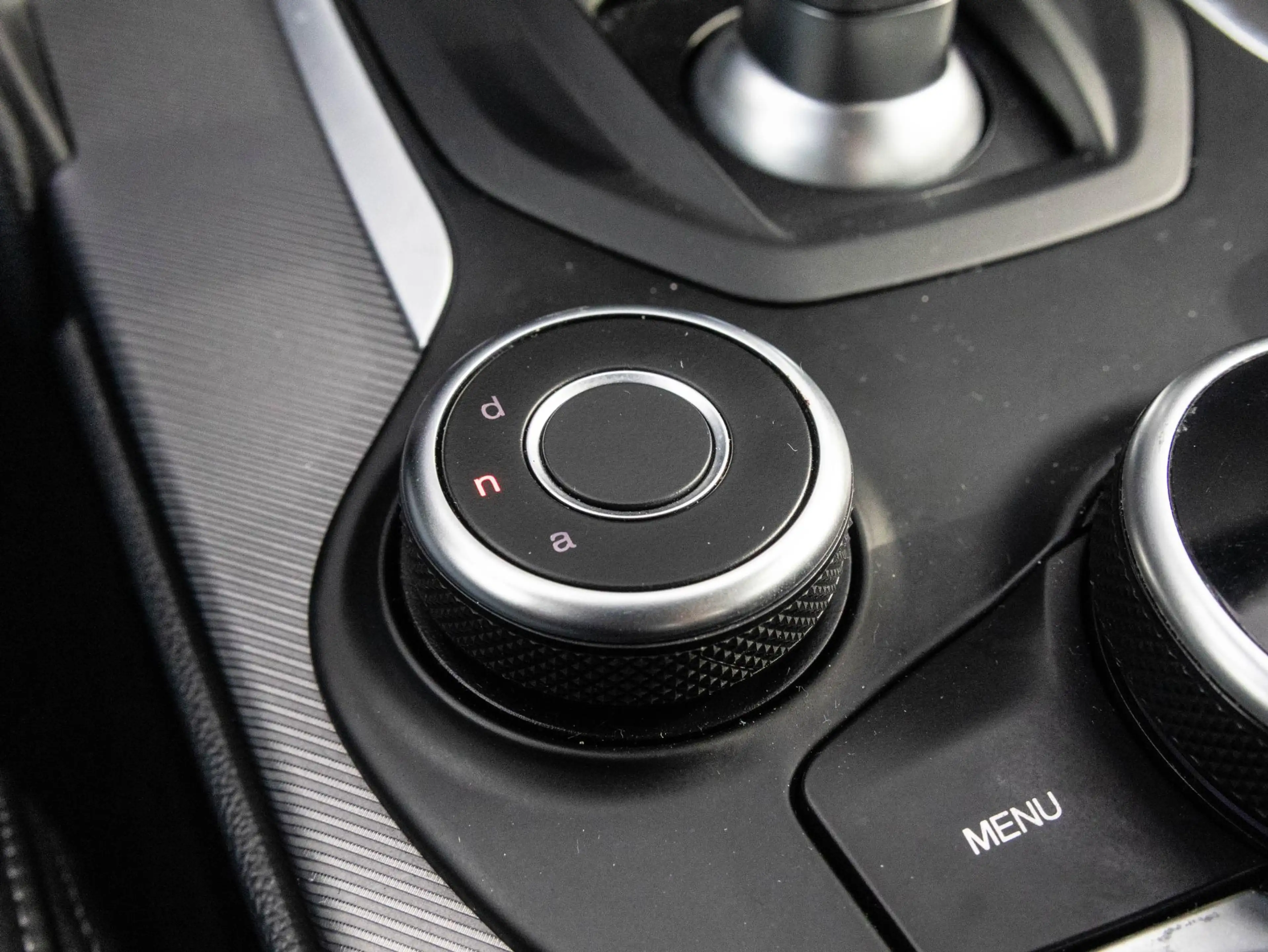 Alfa Romeo Giulia 2.0 T AWD Veloce 280 pk | Originele All Wheel Driv — photo 35