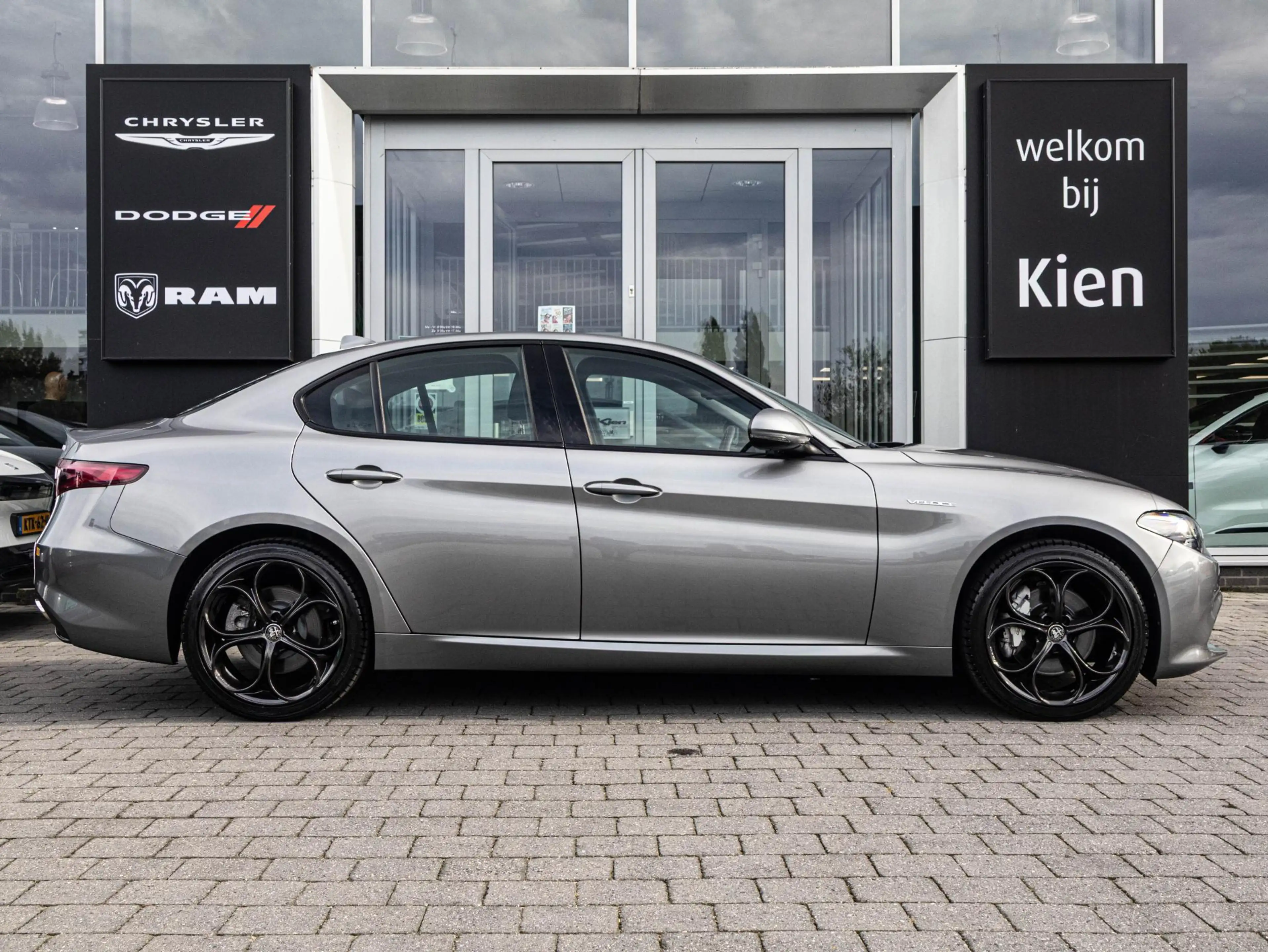 Alfa Romeo Giulia 2.0 T AWD Veloce 280 pk | Originele All Wheel Driv — photo 3