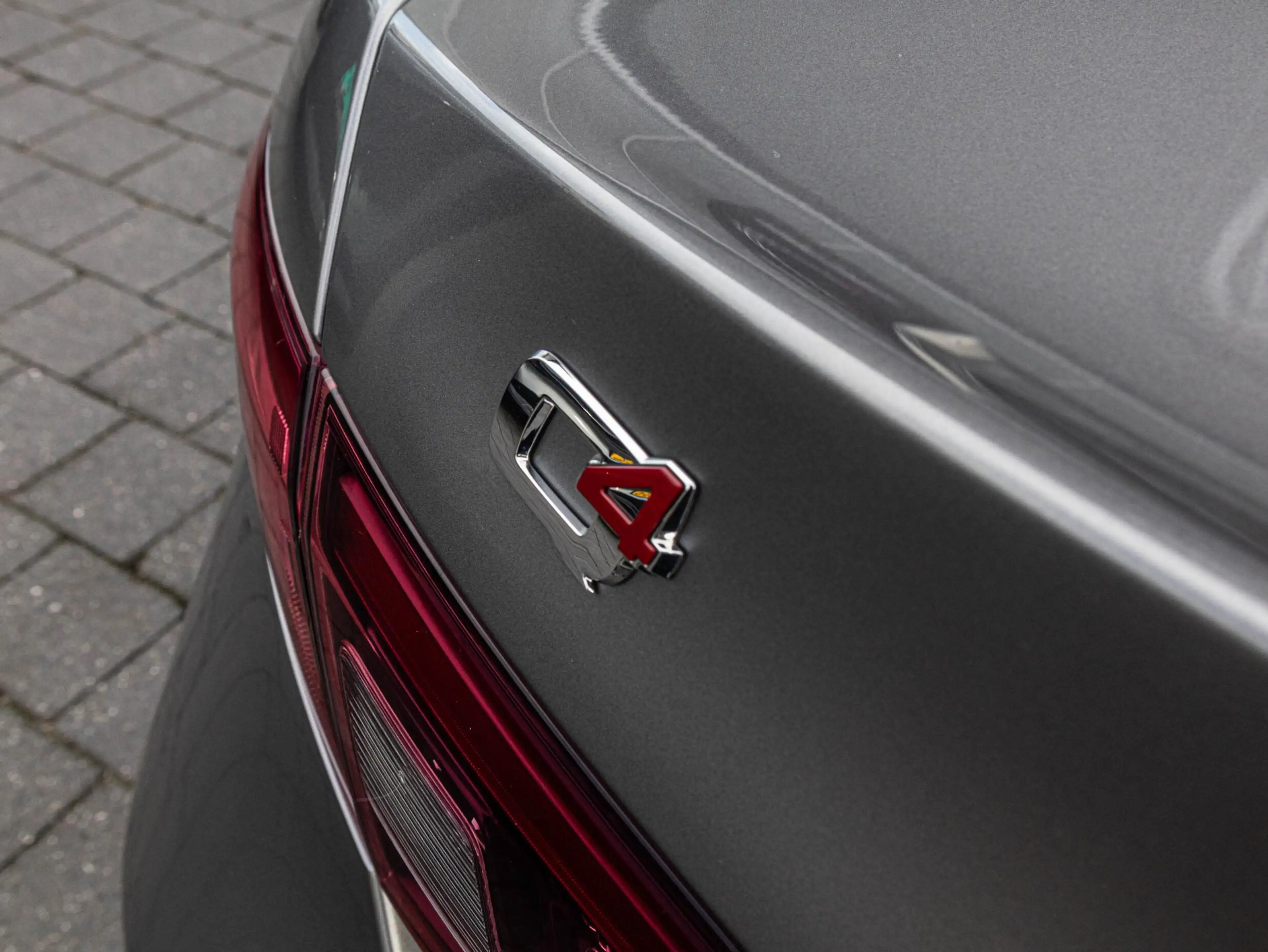 Alfa Romeo Giulia 2.0 T AWD Veloce 280 pk | Originele All Wheel Driv — photo 30