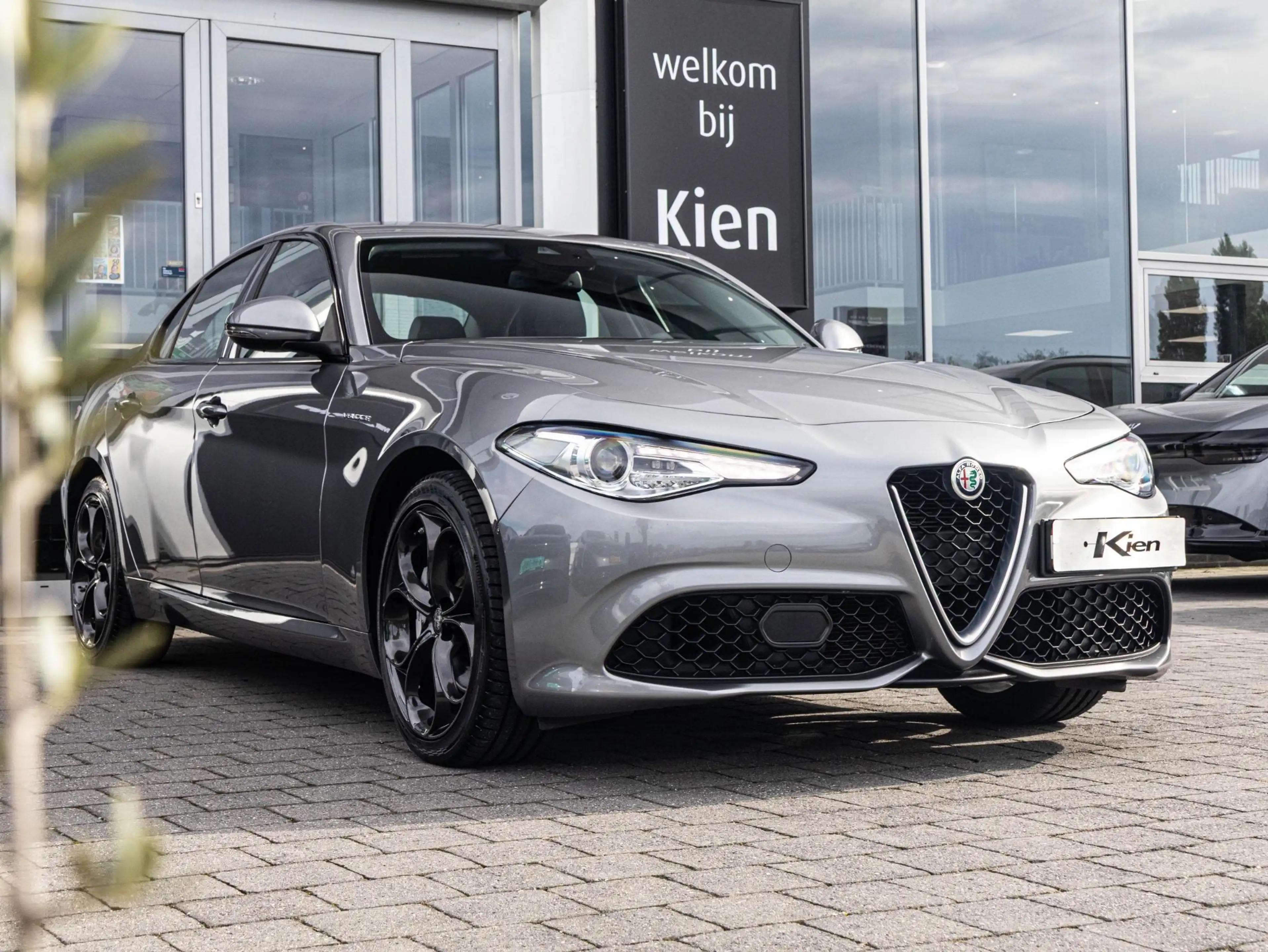 Alfa Romeo Giulia 2.0 T AWD Veloce 280 pk | Originele All Wheel Driv — photo 16