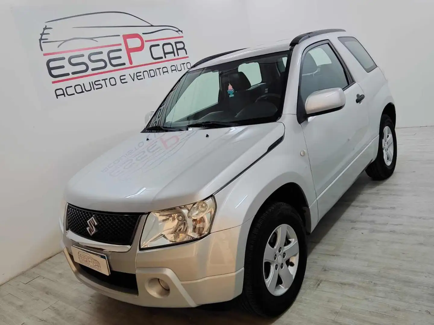 Suzuki Grand Vitara 1.6 16V 3 porte Argento - 1