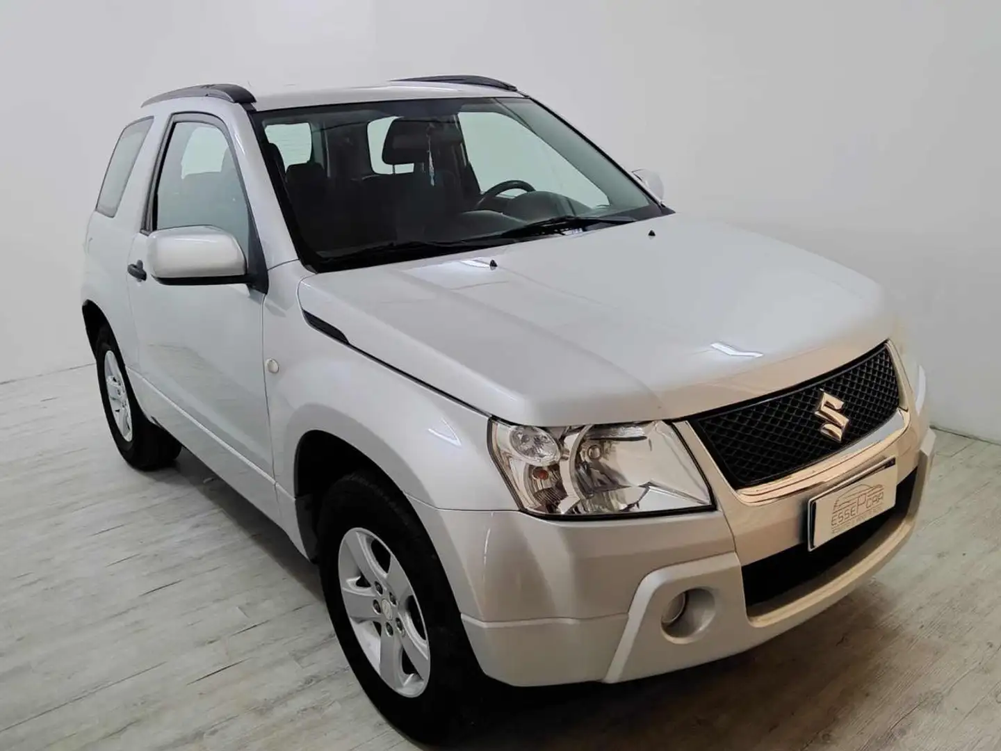 Suzuki Grand Vitara 1.6 16V 3 porte Argento - 2