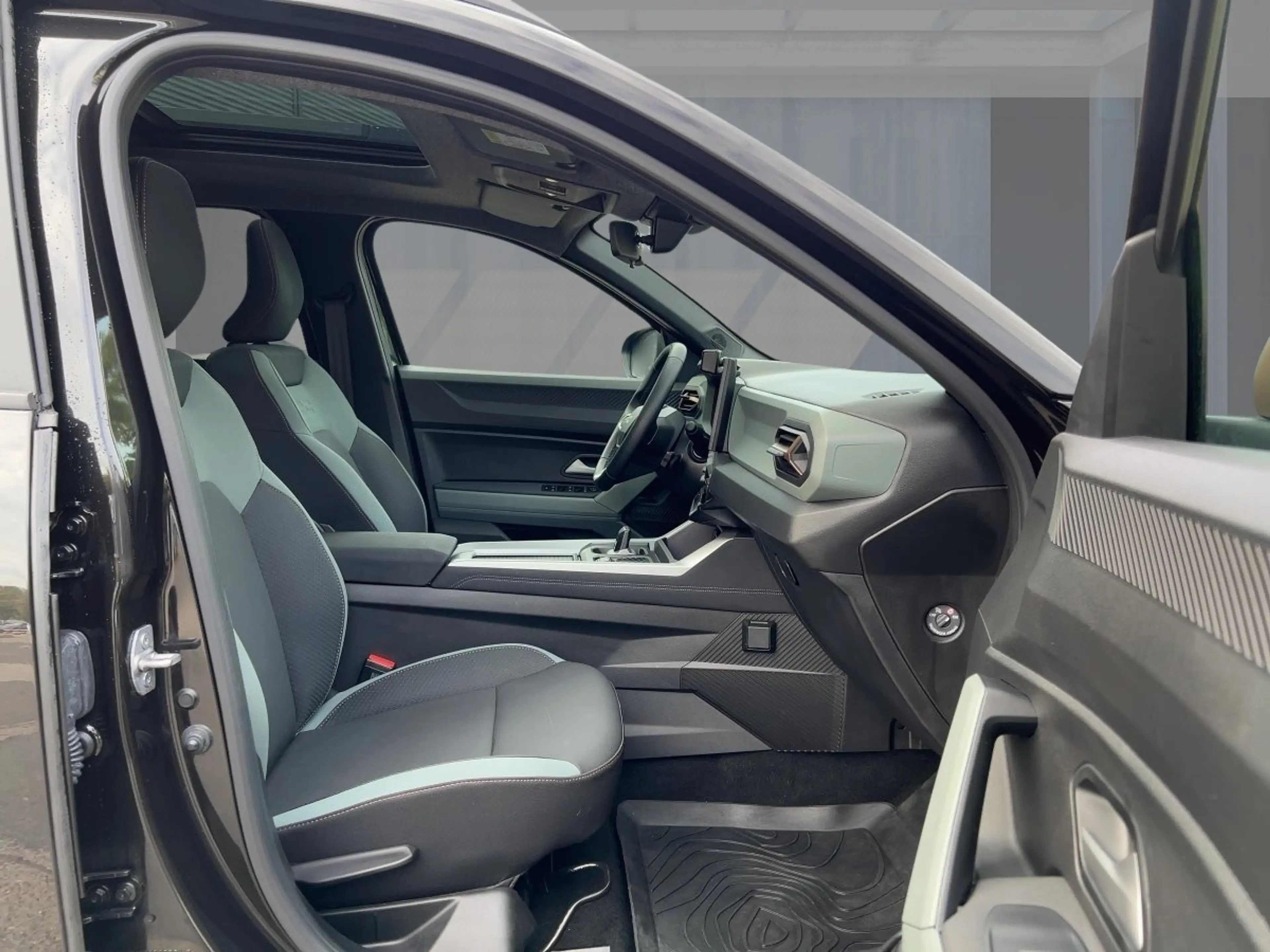Dacia Bigster 1.8 E-TECH Hybrid 155 Extreme — photo 8