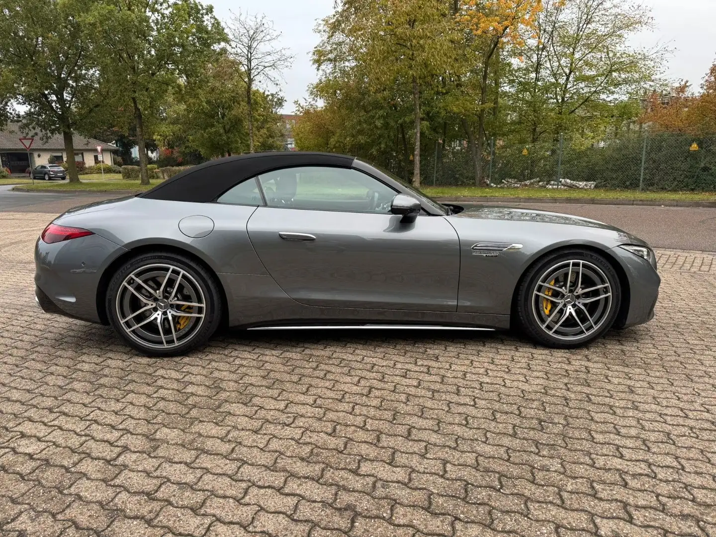 Mercedes-Benz SL 63 AMG 4Matic Grau - 2