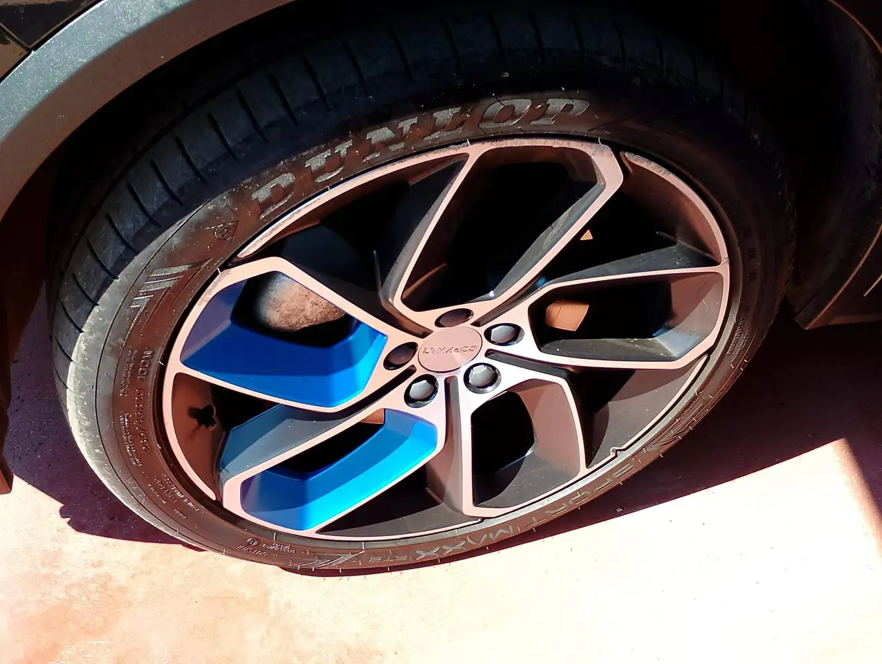 Lynk & Co 01 2022