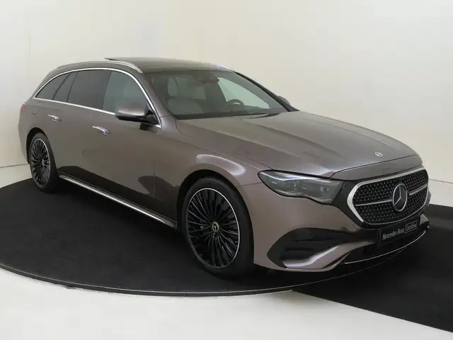 Mercedes-Benz E-Class view 2