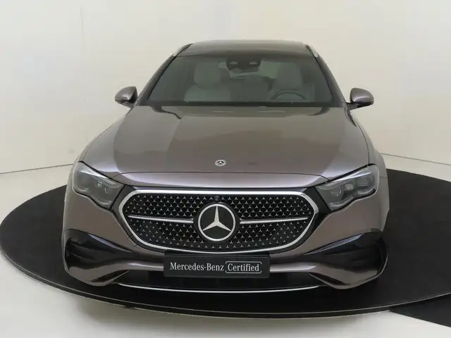 Mercedes-Benz E-Class view 6