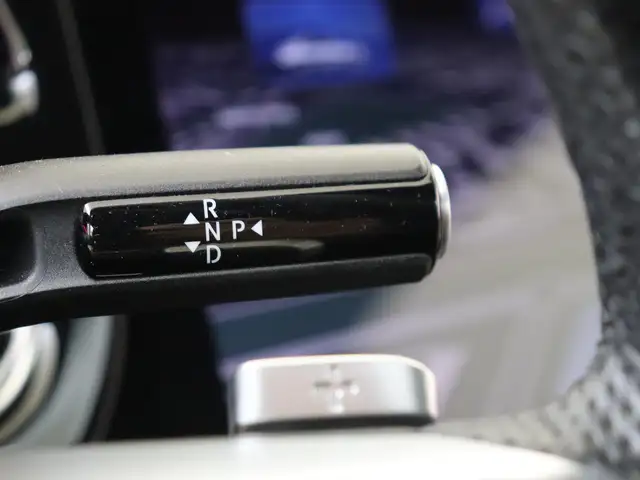 Mercedes-Benz E-Class view 14