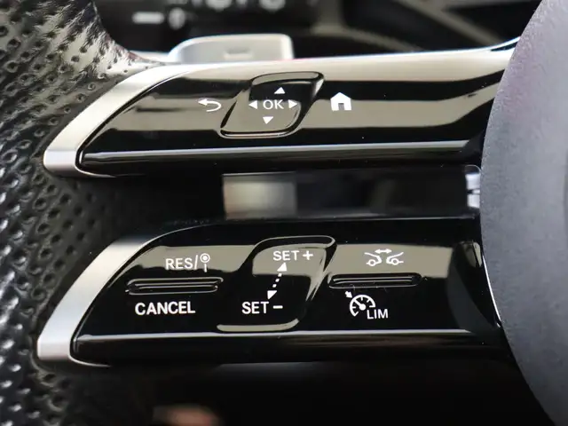Mercedes-Benz E-Class view 12