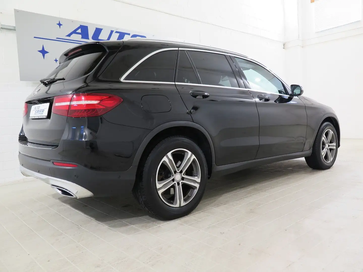 Mercedes-Benz GLC 250 GLC 250 d 4Matic (253.909), AMG, Panod, AHK, LED Schwarz - 2
