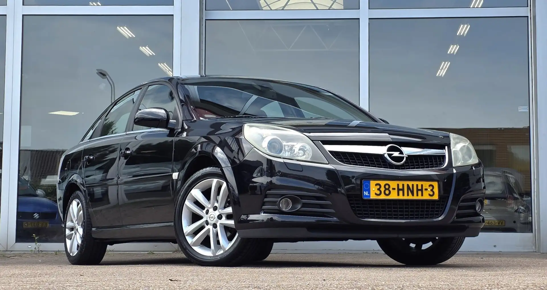 Opel Vectra GTS 2.2-16V Executive Volledig Onderhouden Zeer Ne Zwart - 2