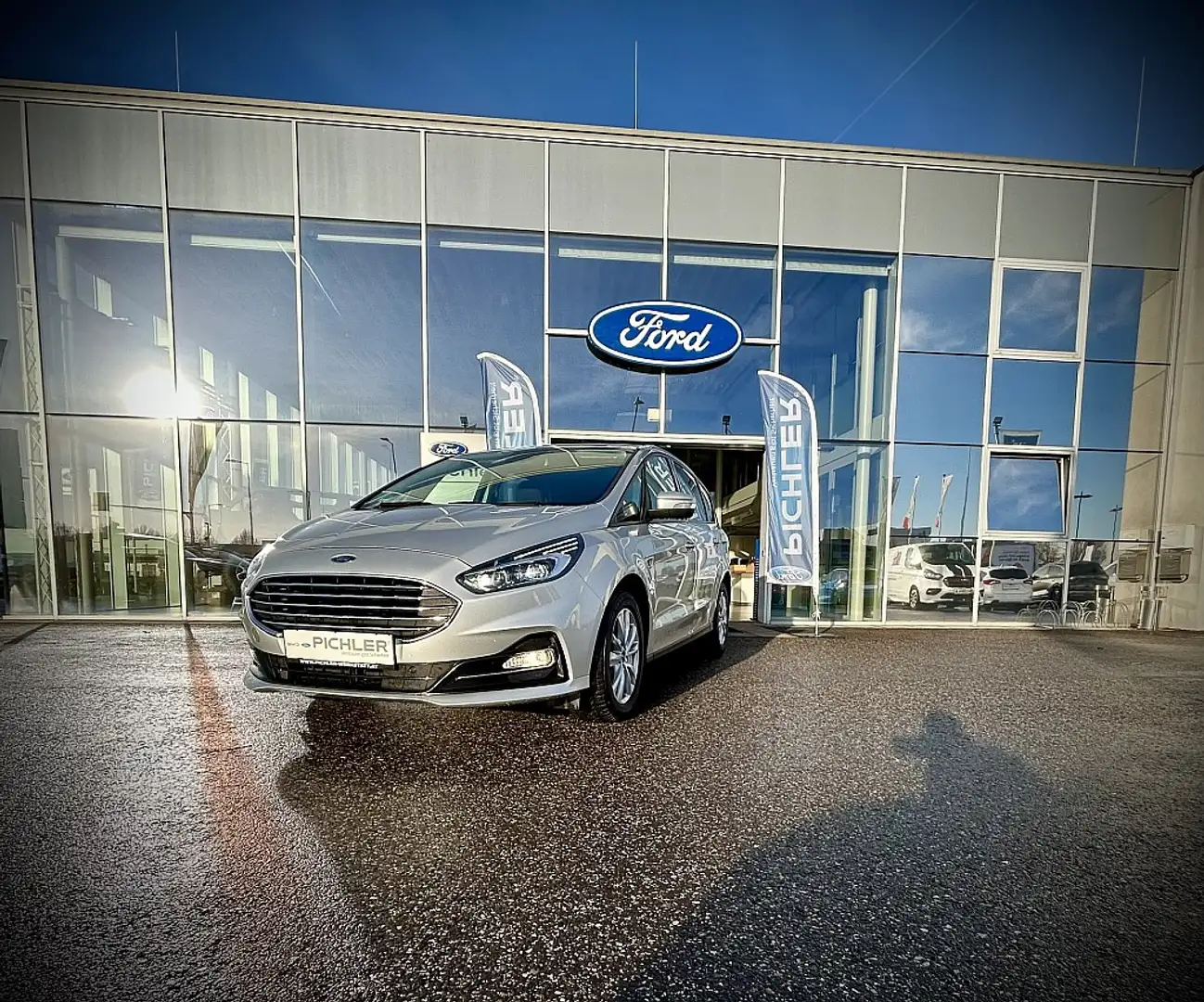 Ford S-Max S-MAX Trend 2.0 EcoBlue SCR Aut./NAVIGATIONSSYS... Silber - 1