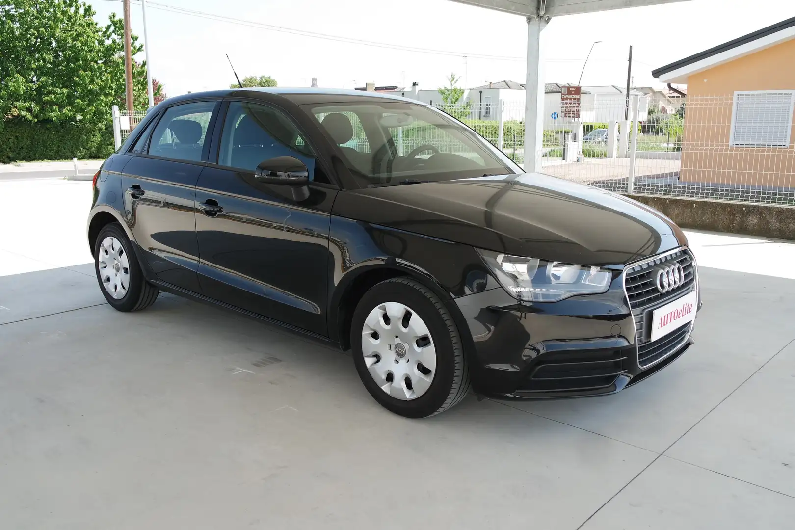 Audi A1 1.2 TFSI SPB Attraction Nero - 1
