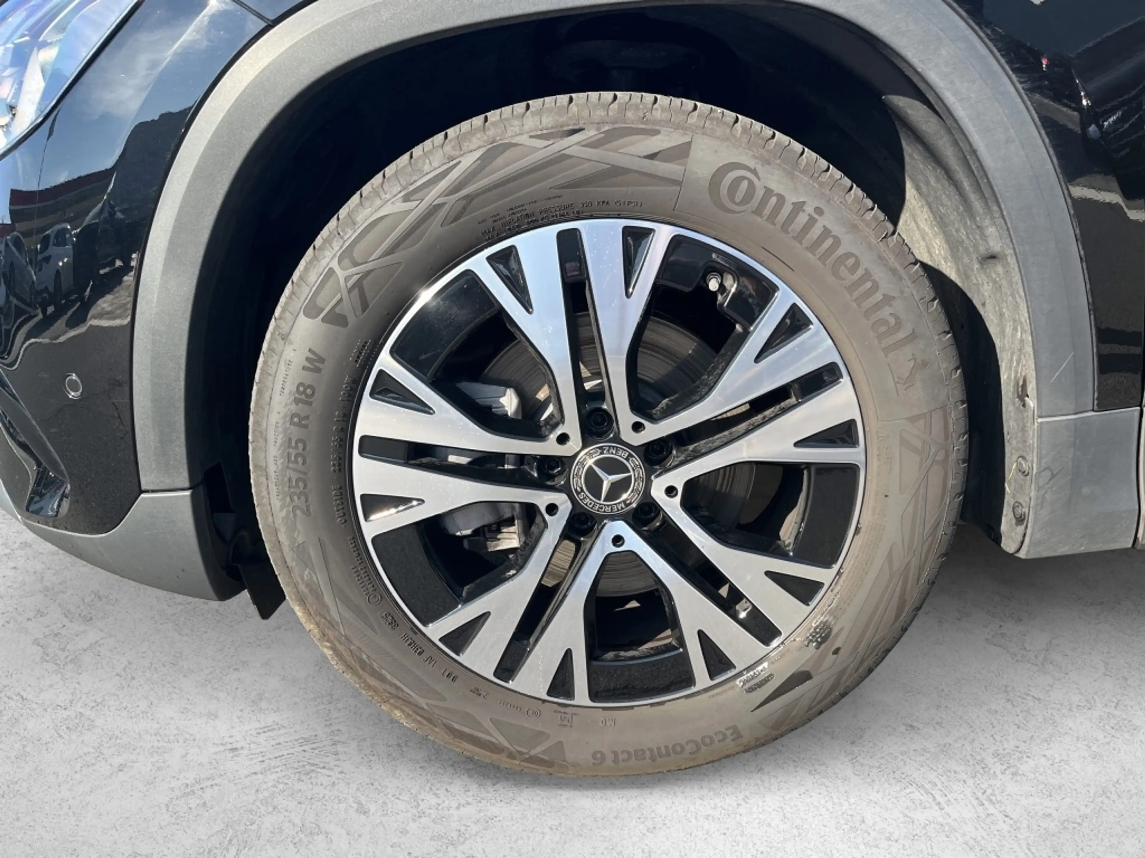 Mercedes-Benz GLA 200 d Edition Progressive AHK KeylessGO 360 — photo 3