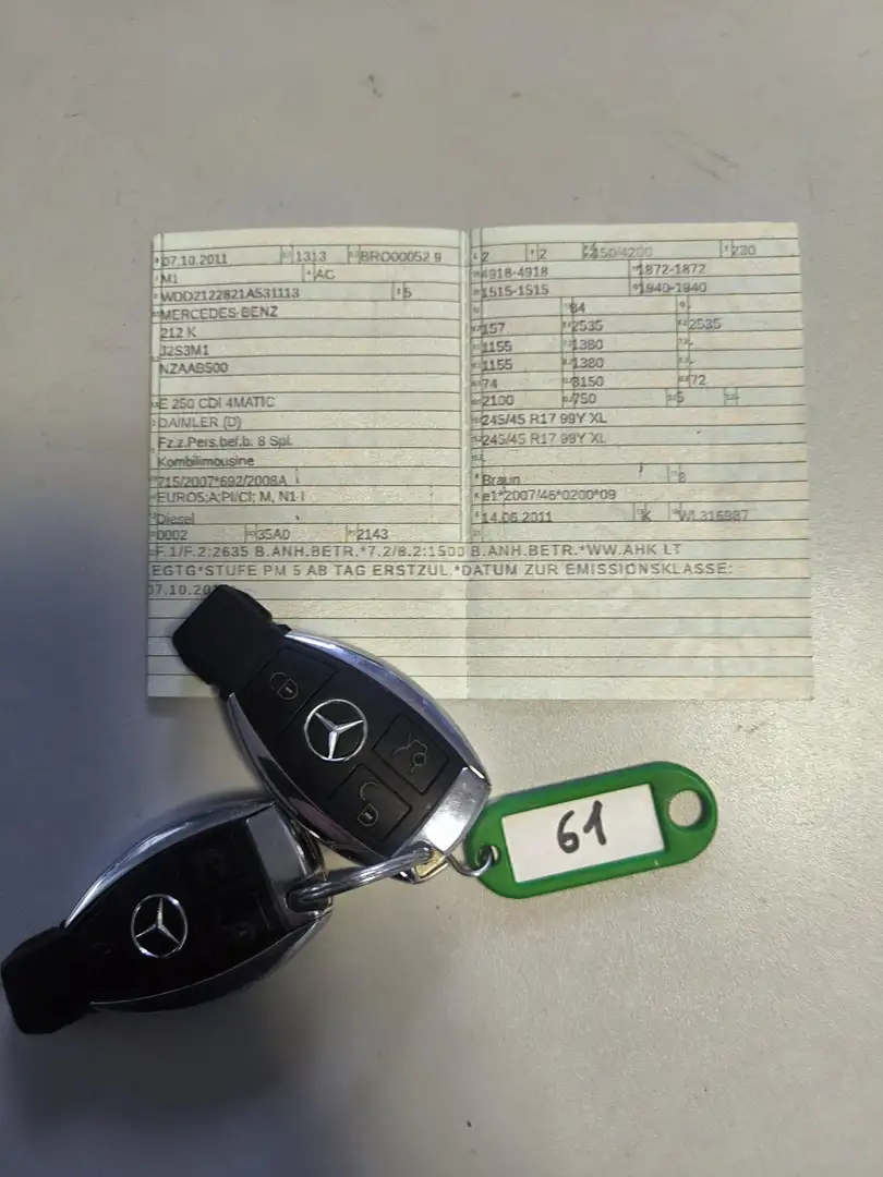 Mercedes-Benz E 250 E 250 CDI 4Matic Airbags Ok startet und fährt Braun - 2