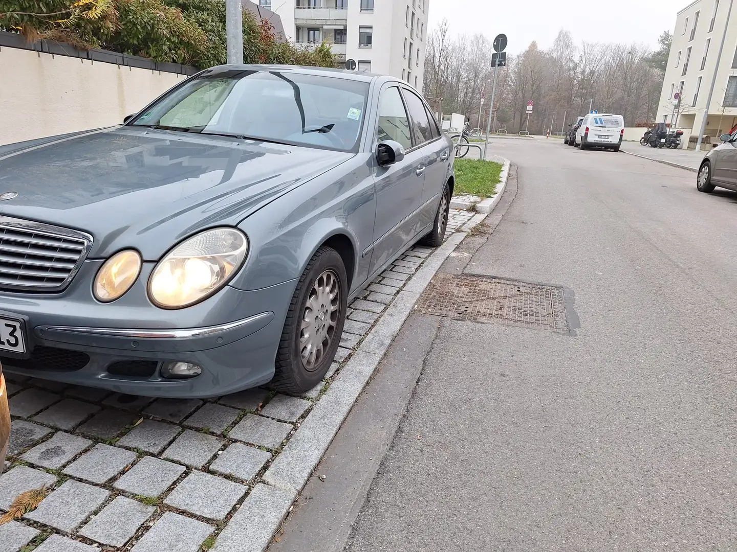Mercedes-Benz E 200 Kompressor Automatik Elegance - 1