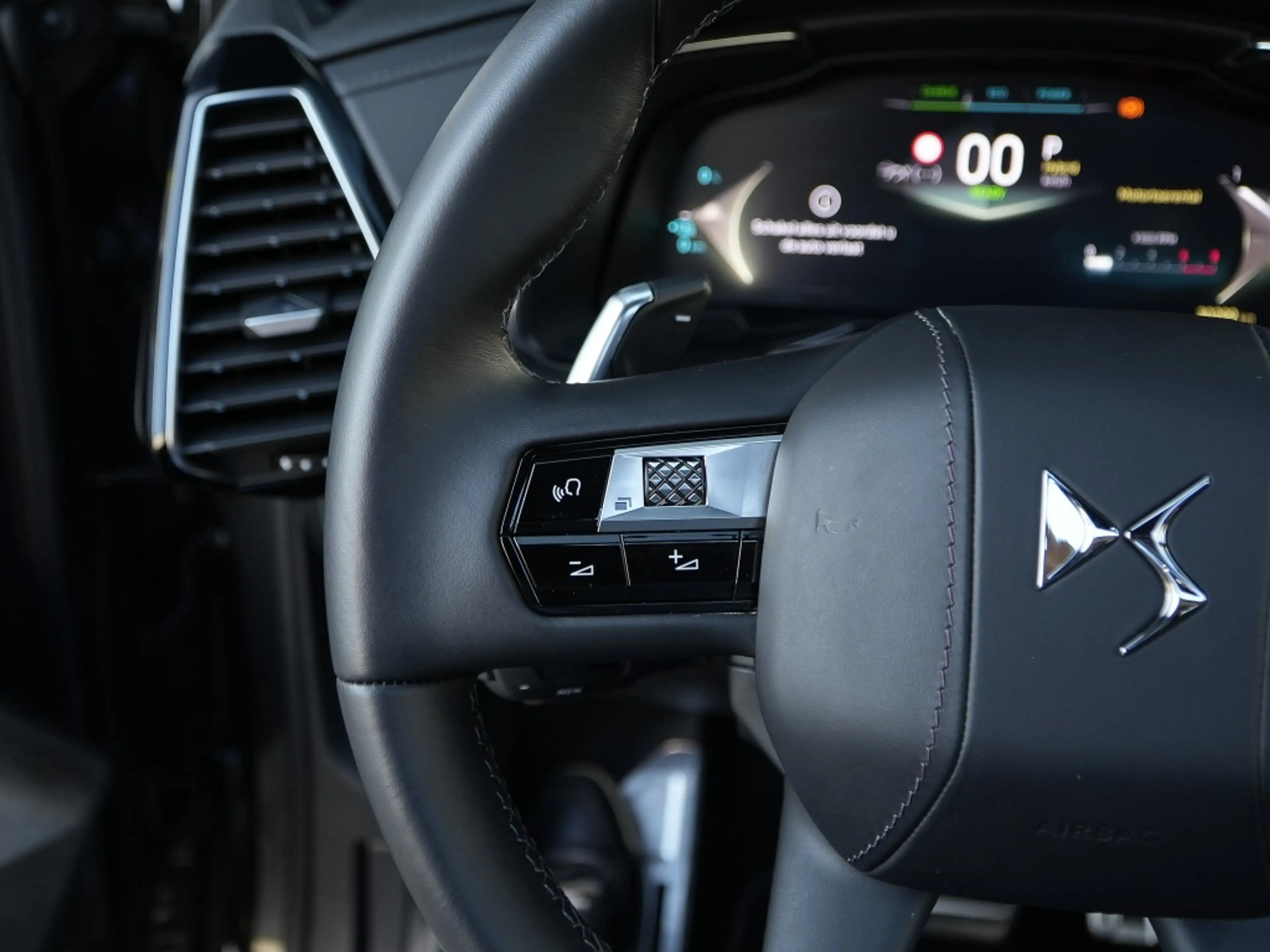 DS Automobiles DS 7 E-Tense 300 PK 4x4 Pallas | Leder | Pano | FOCAL | — photo 11