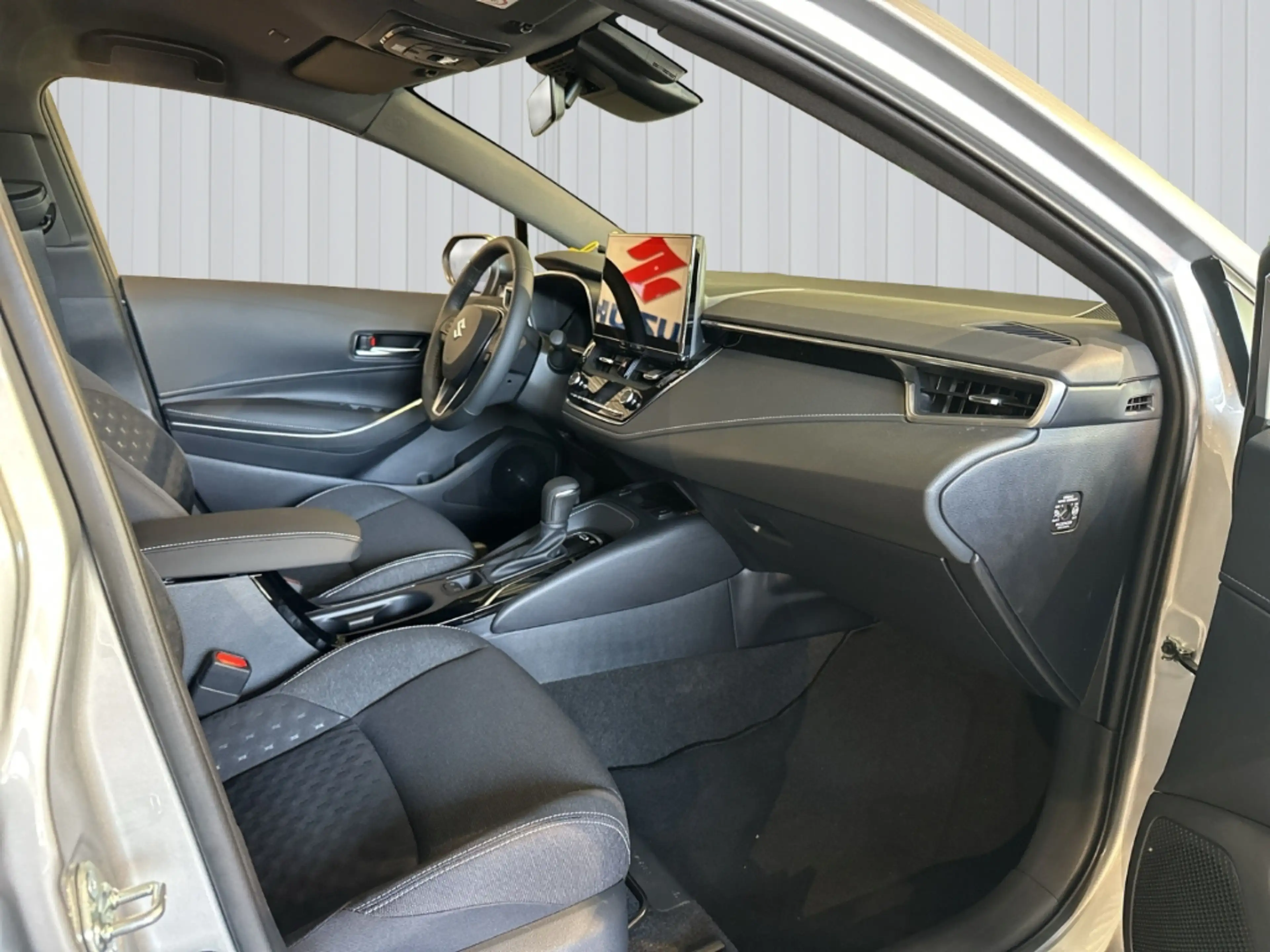 Suzuki Swace 5-Türer 1.8 HYBRID CVT Comfort+ — photo 11
