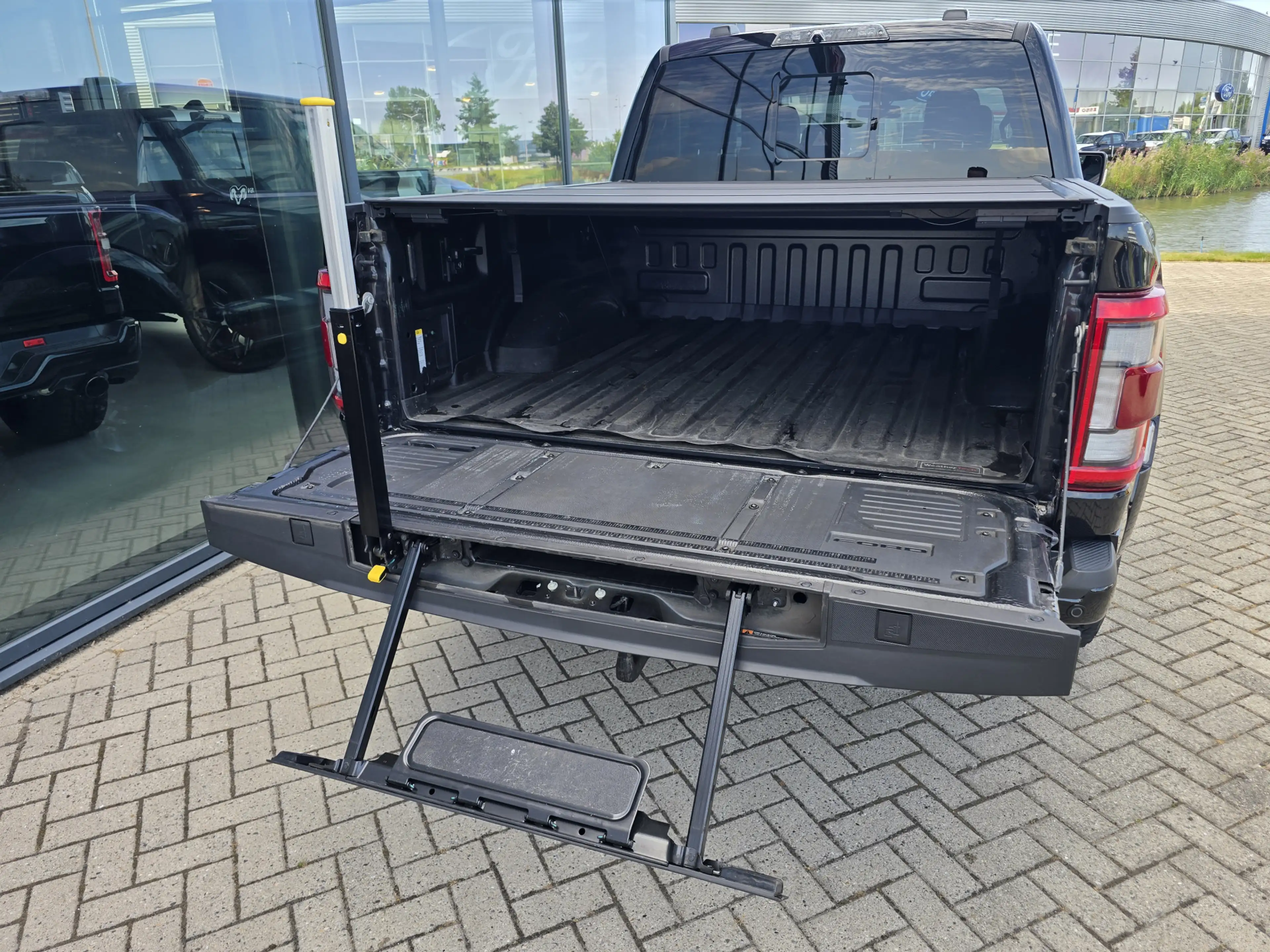 Ford F 150 USA 3.5 V6 Ecoboost SuperCrew Raptor | Matzwarte w — photo 13