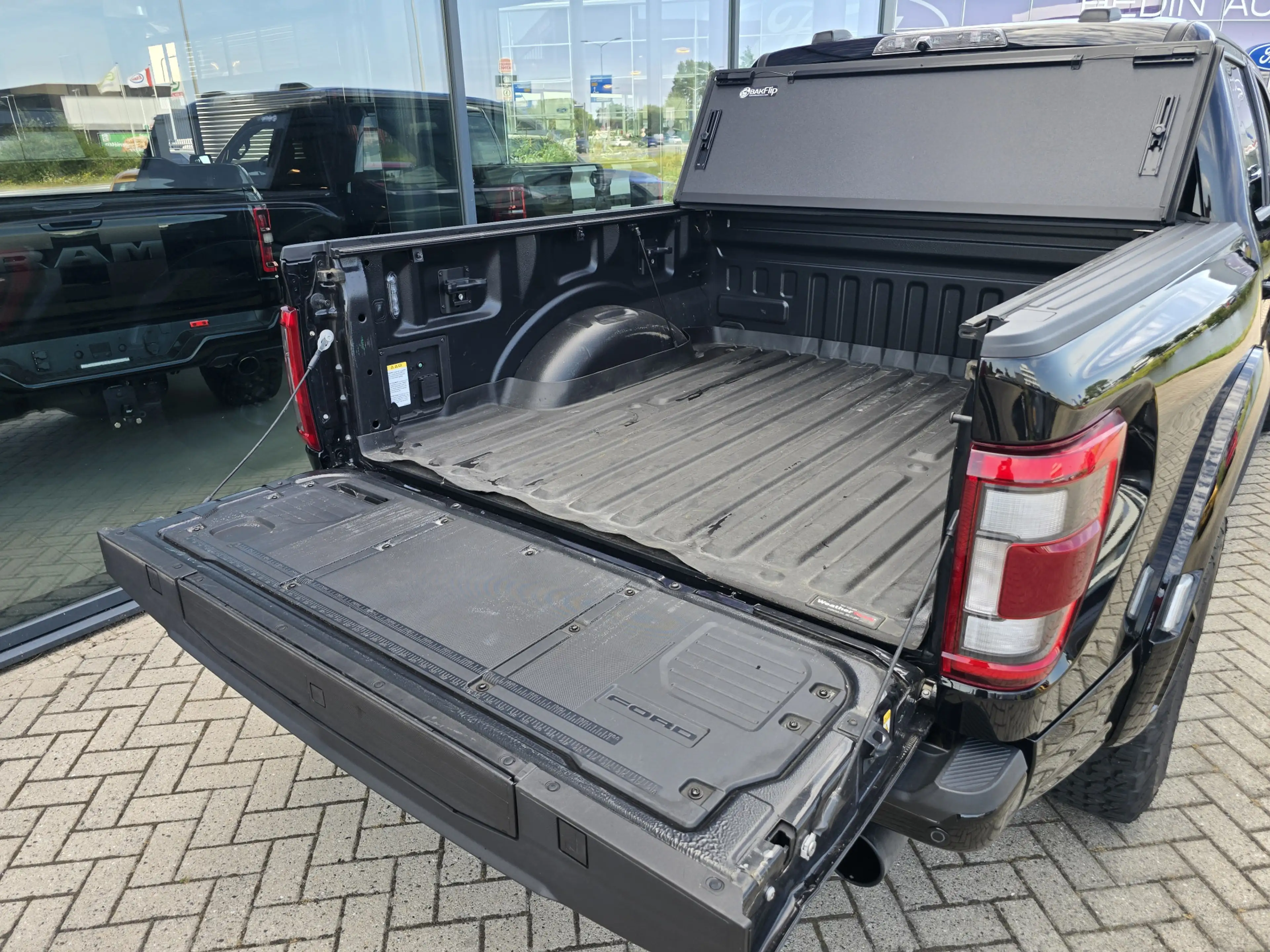 Ford F 150 USA 3.5 V6 Ecoboost SuperCrew Raptor | Matzwarte w — photo 14