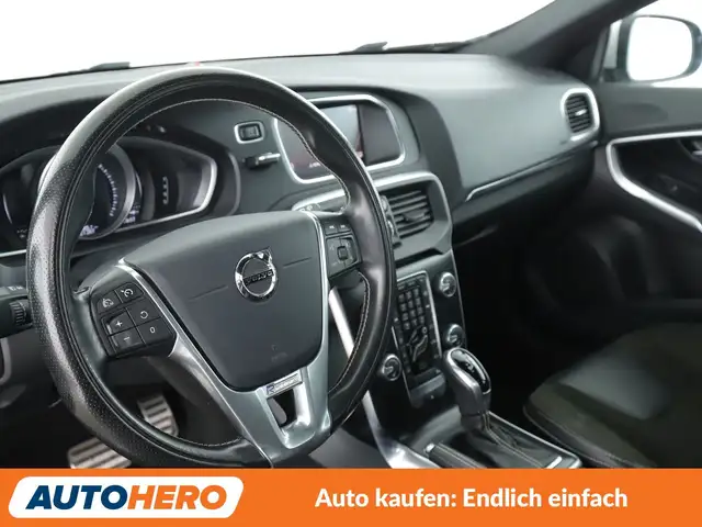 Volvo V40 view 11