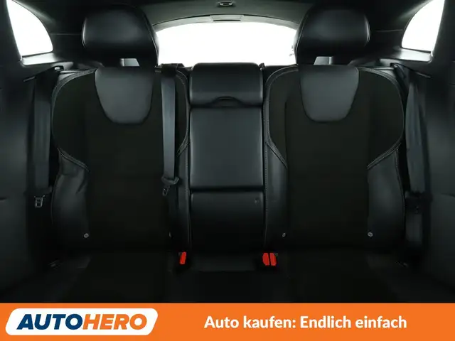 Volvo V40 view 15