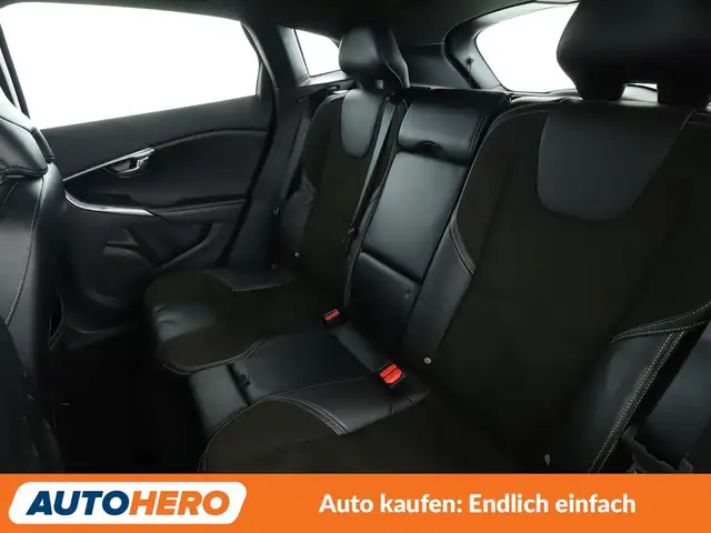 Volvo V40 view 14