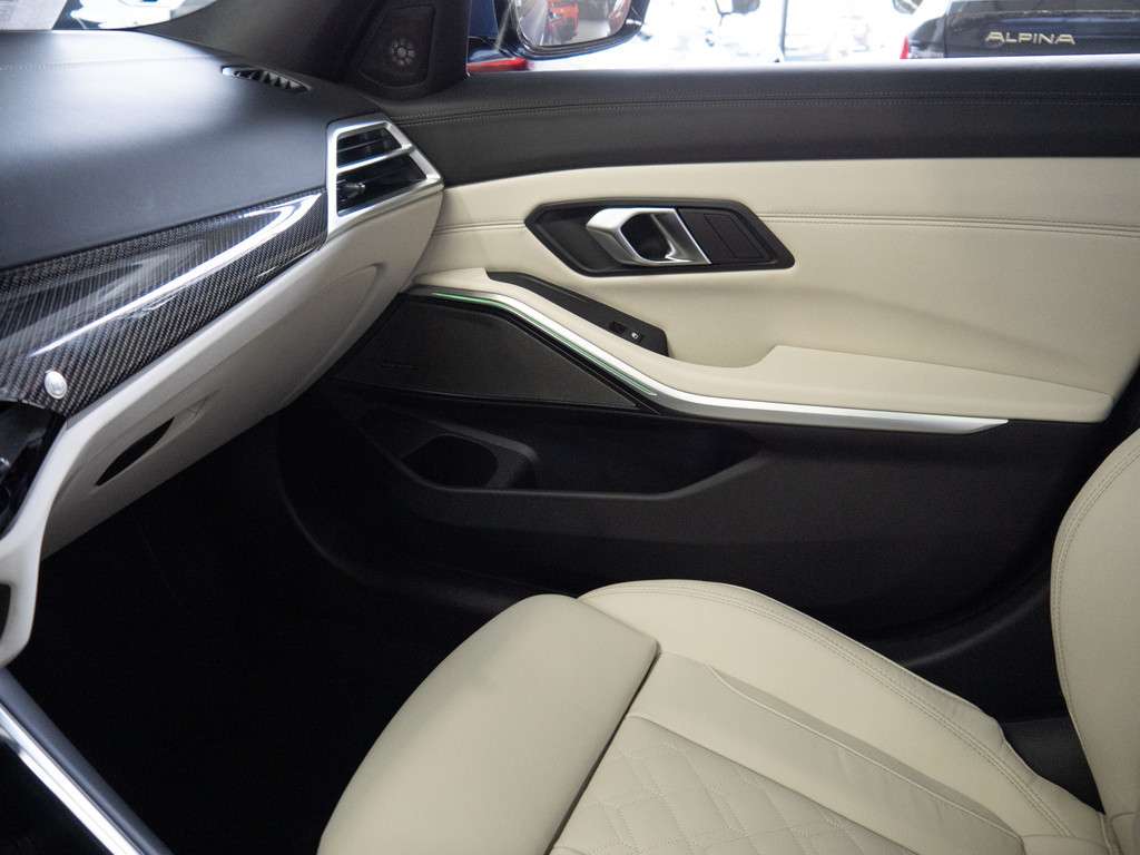 ALPINA B3