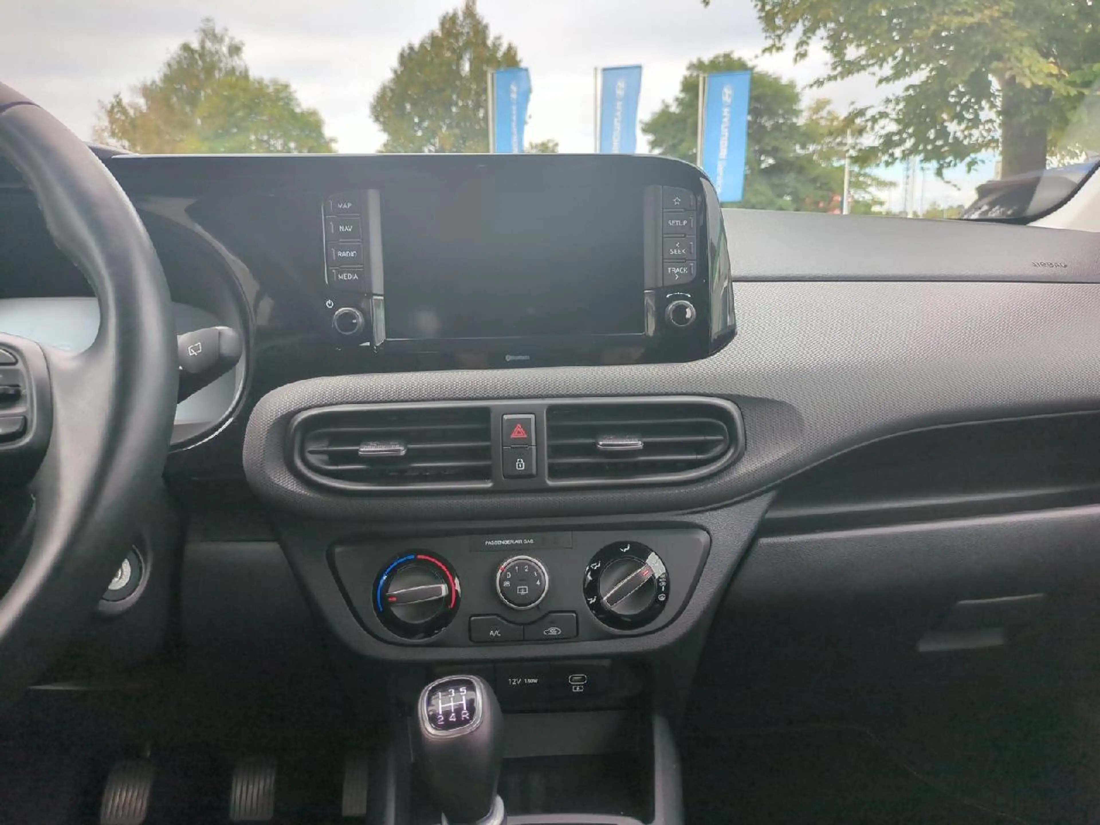 Hyundai i10 Trend — photo 8