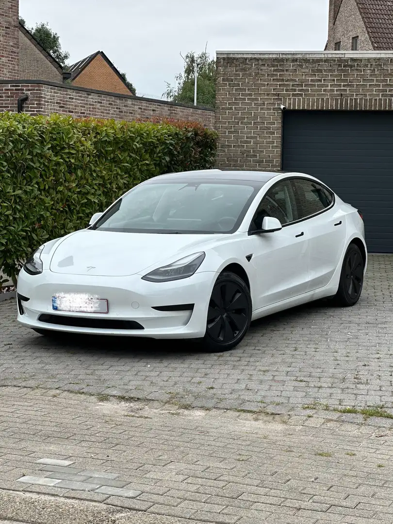 Tesla Model 3 Standard Reichweite Plus Hinterradantrieb - 1