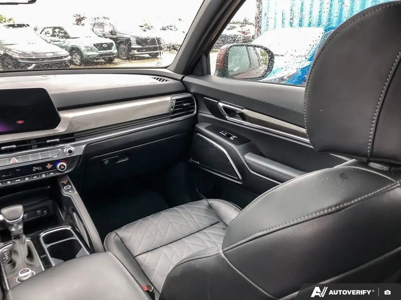 Kia Telluride снимка Kia Telluride