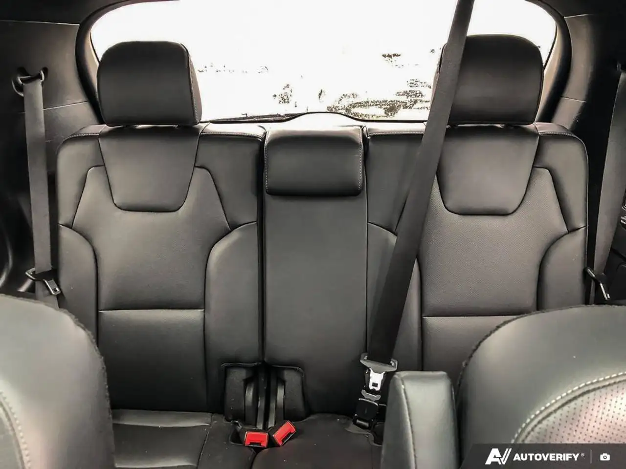 Kia Telluride снимка Kia Telluride
