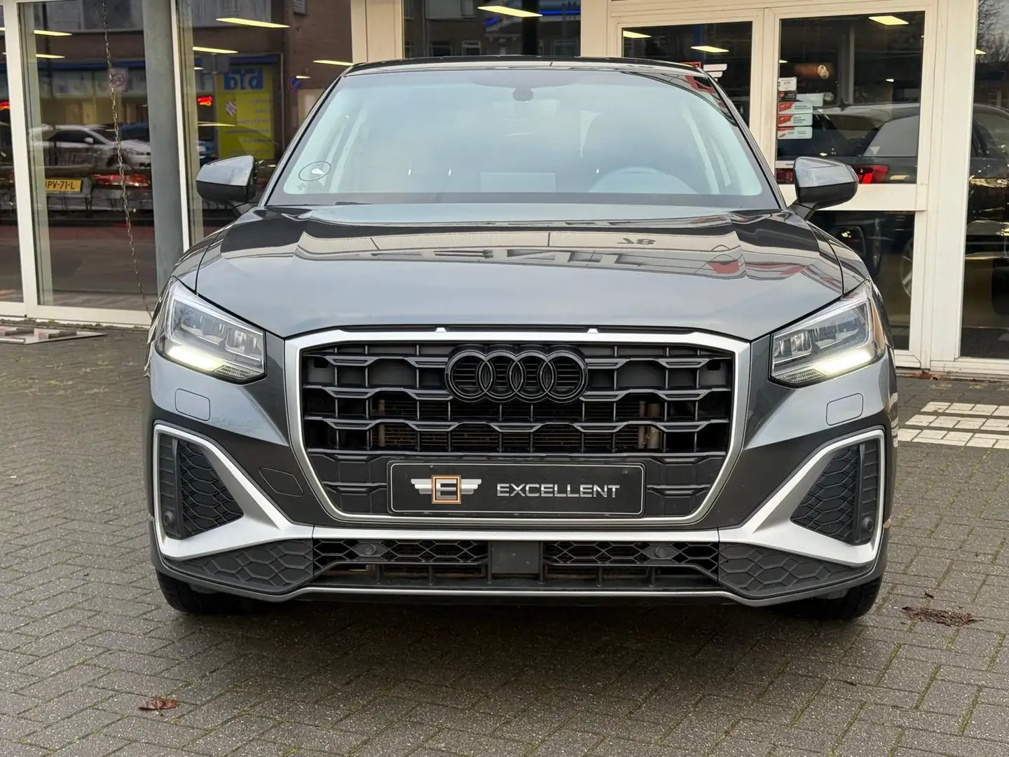 Audi Q2 35 TFSI S Edition | S Line | Carplay Gris - 2