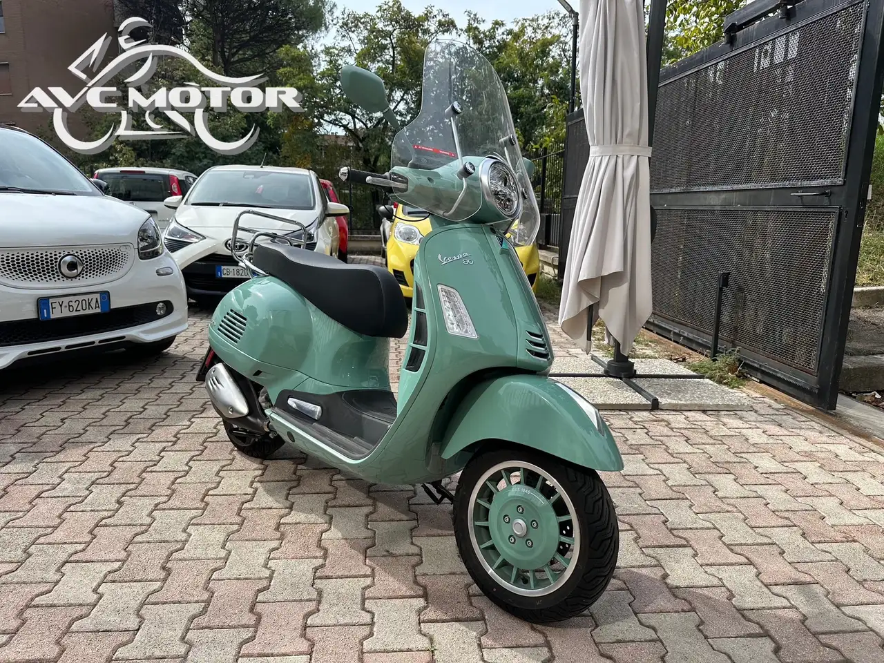 Vespa GTS 80th 310