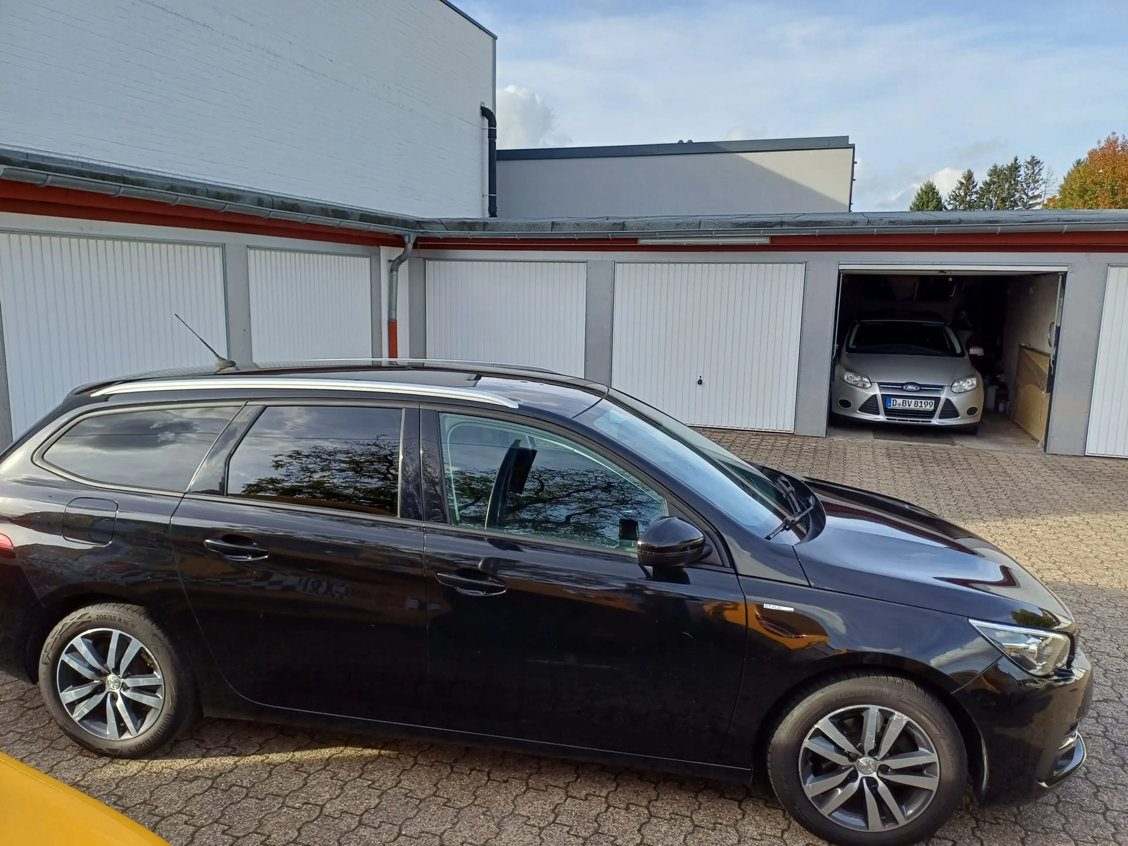Peugeot 308 308 SW BlueHDi 130 Navi*R.Kamera*PDC* AHK*LMF — photo 6