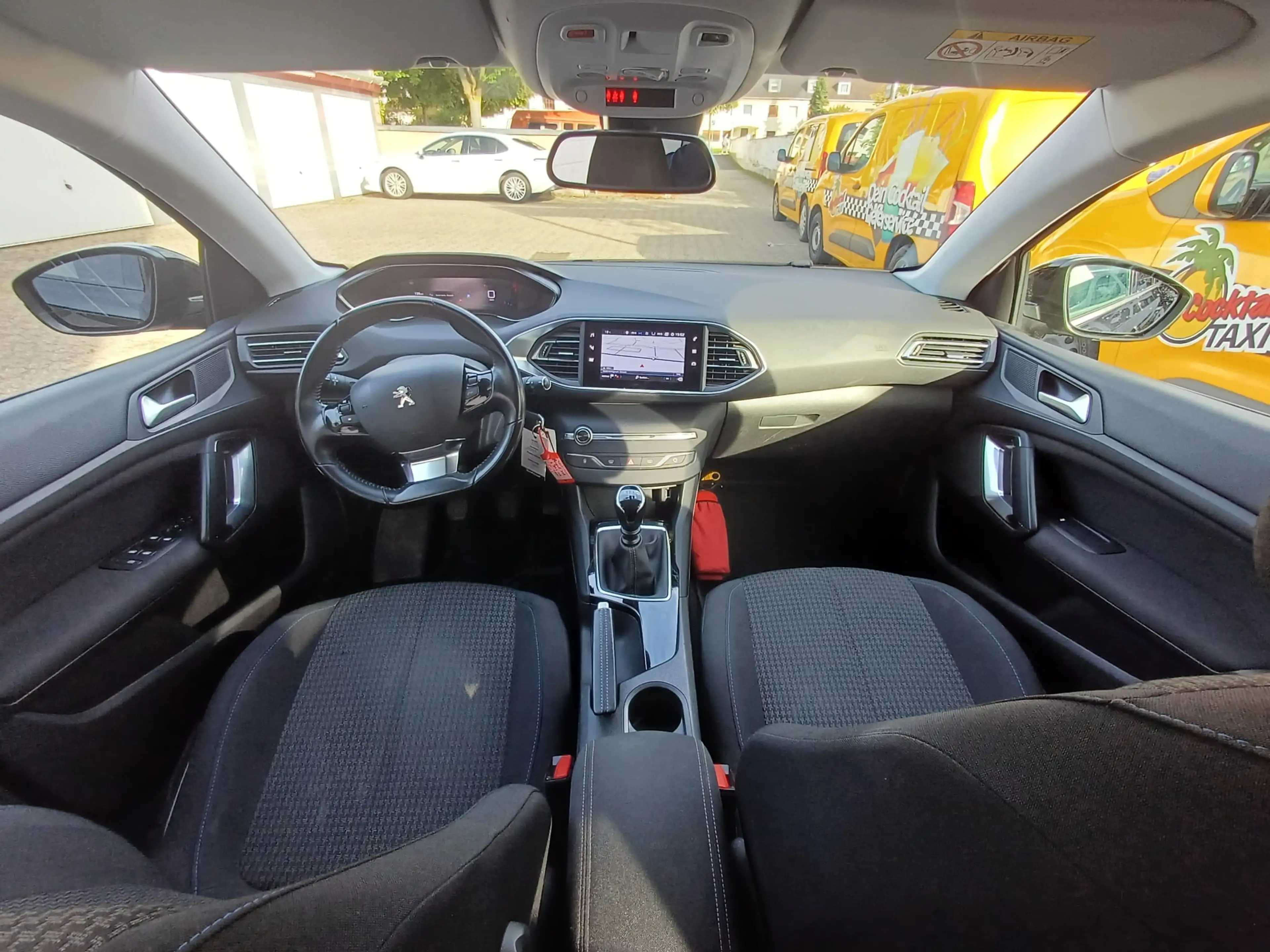 Peugeot 308 308 SW BlueHDi 130 Navi*R.Kamera*PDC* AHK*LMF — photo 8