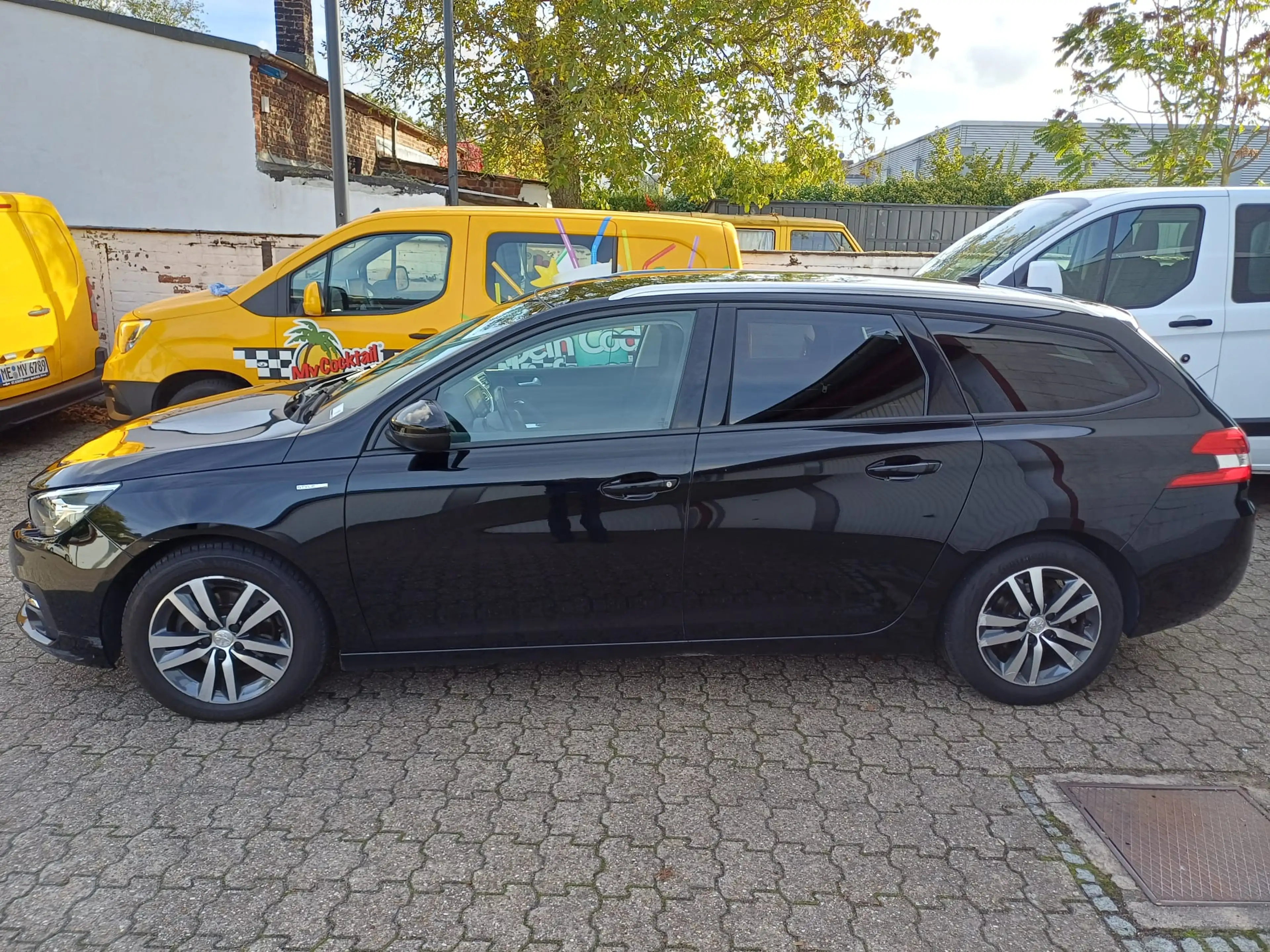 Peugeot 308 308 SW BlueHDi 130 Navi*R.Kamera*PDC* AHK*LMF — photo 5