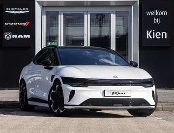 Privilege AWD 100 kWh | 646 PK | Luchtvering | Ele