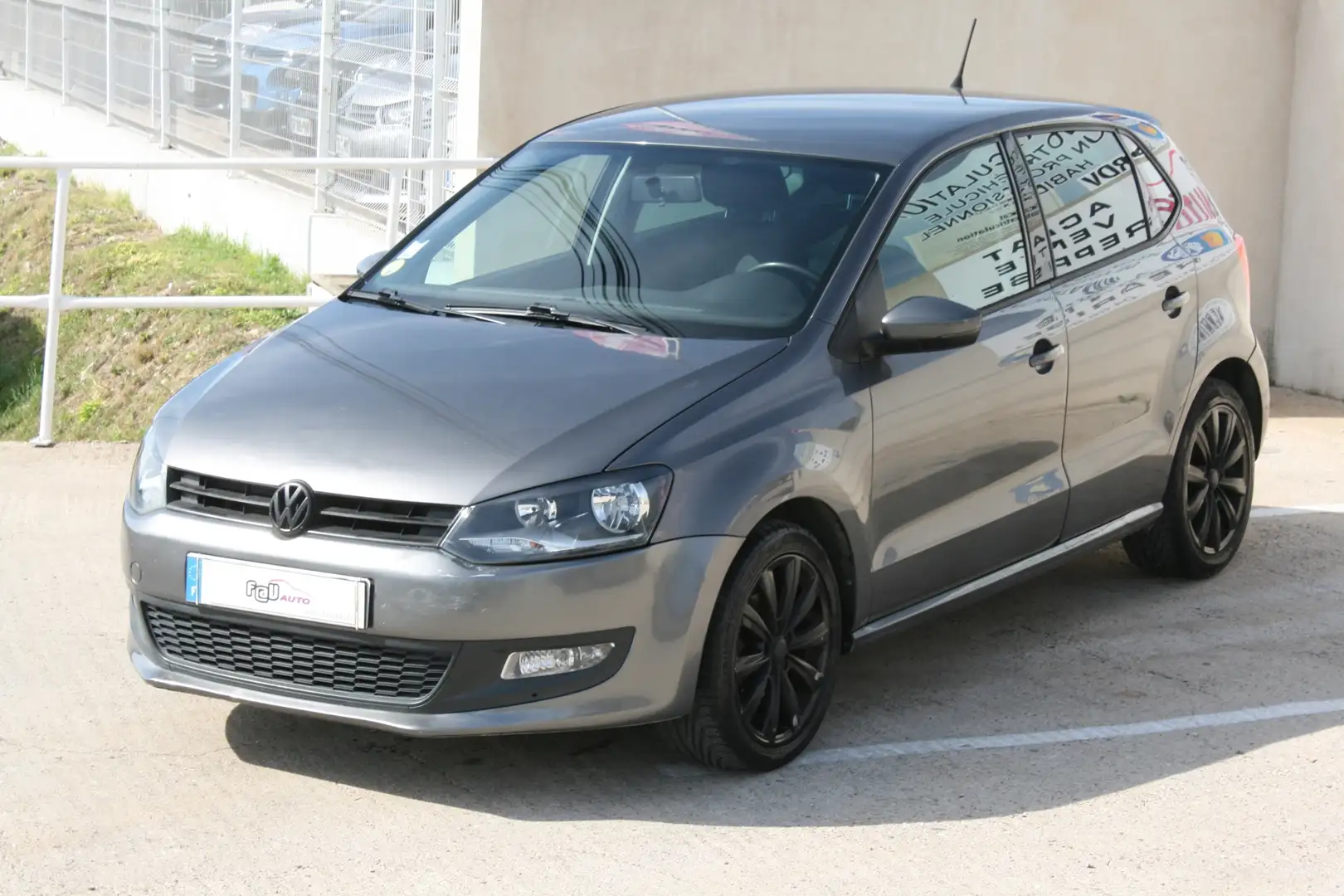 Volkswagen Polo 1.2 TDI 75CH FAP TRENDLINE 5P Gris - 2