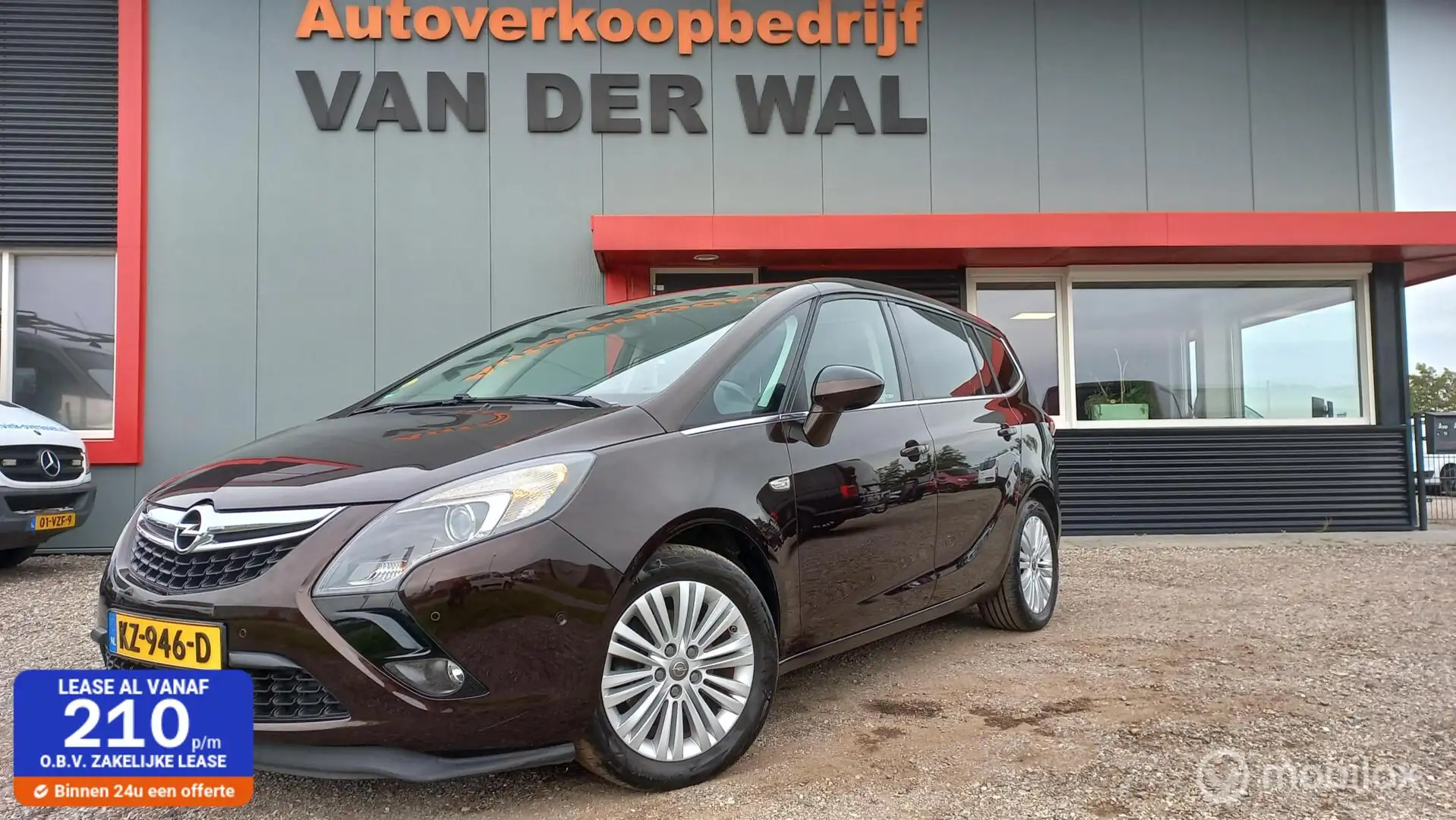 Opel Zafira Tourer 1.6 CDTI Innovation 7p. Marrón - 1